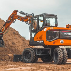 DEVELON DX100W-7 – Bild 2