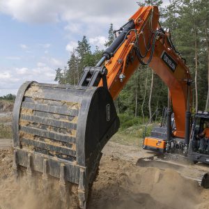 DEVELON DX300LC-7K – Bild 2